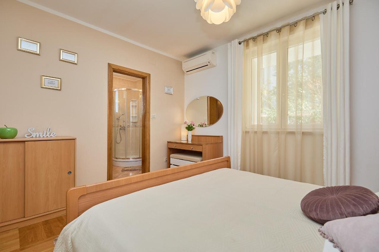 Apartment Harmony - Free Parking ดูบรอฟนิก ภายนอก รูปภาพ